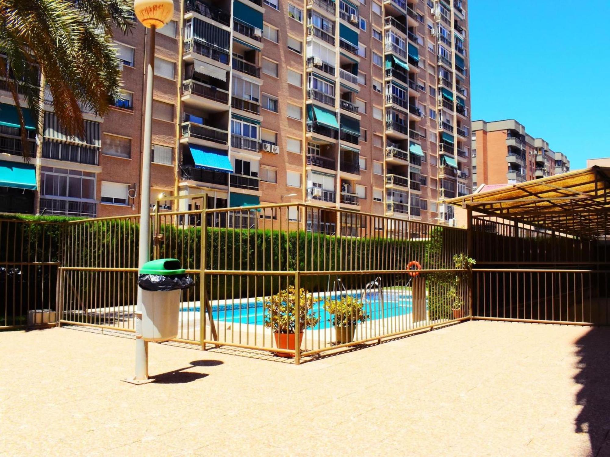 Amplio Y Luminoso Apartamento Cerca Del Centro Y La Playa Con Piscina Y Parking Privado مالقة المظهر الخارجي الصورة