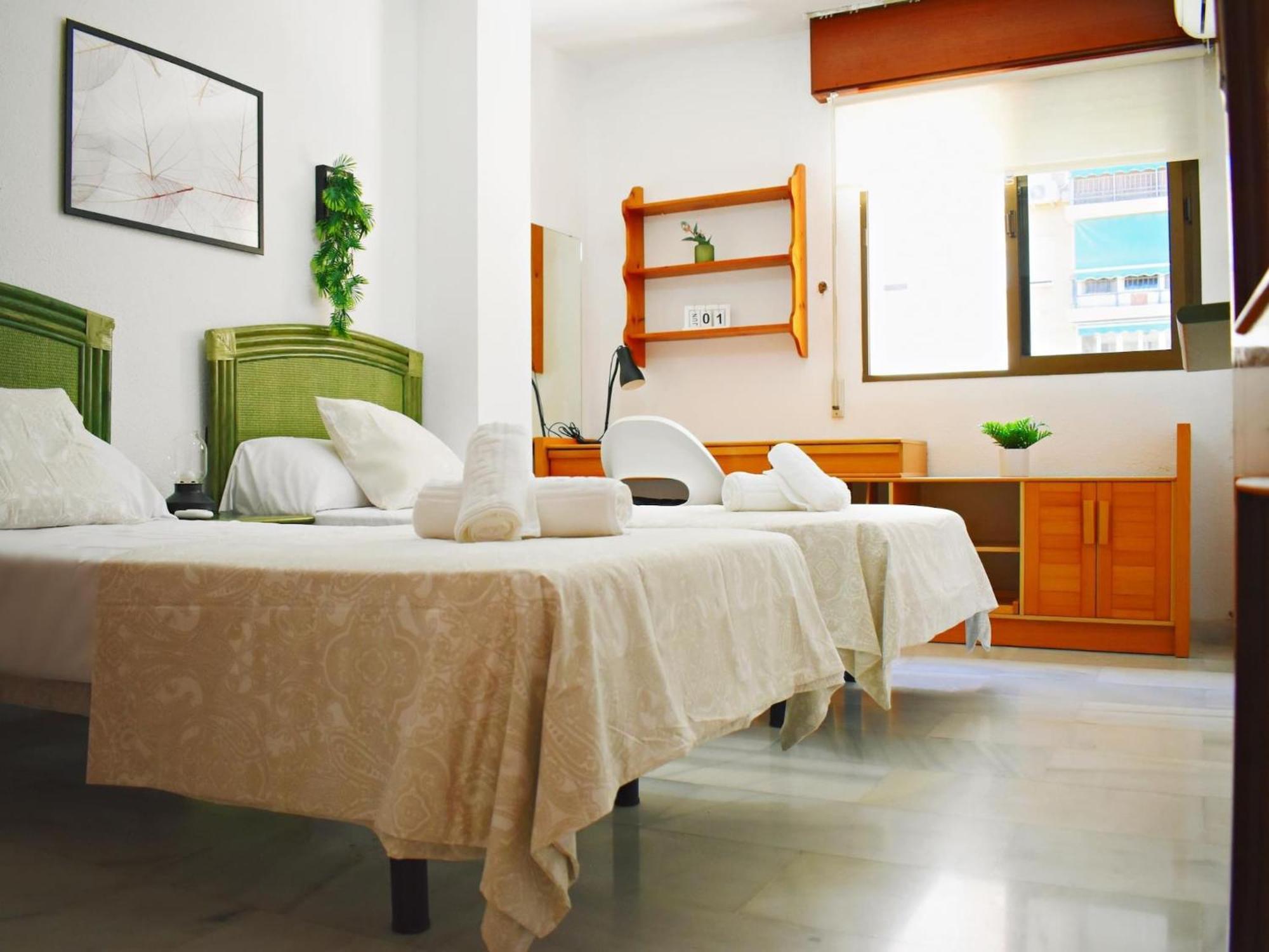 Amplio Y Luminoso Apartamento Cerca Del Centro Y La Playa Con Piscina Y Parking Privado مالقة المظهر الخارجي الصورة